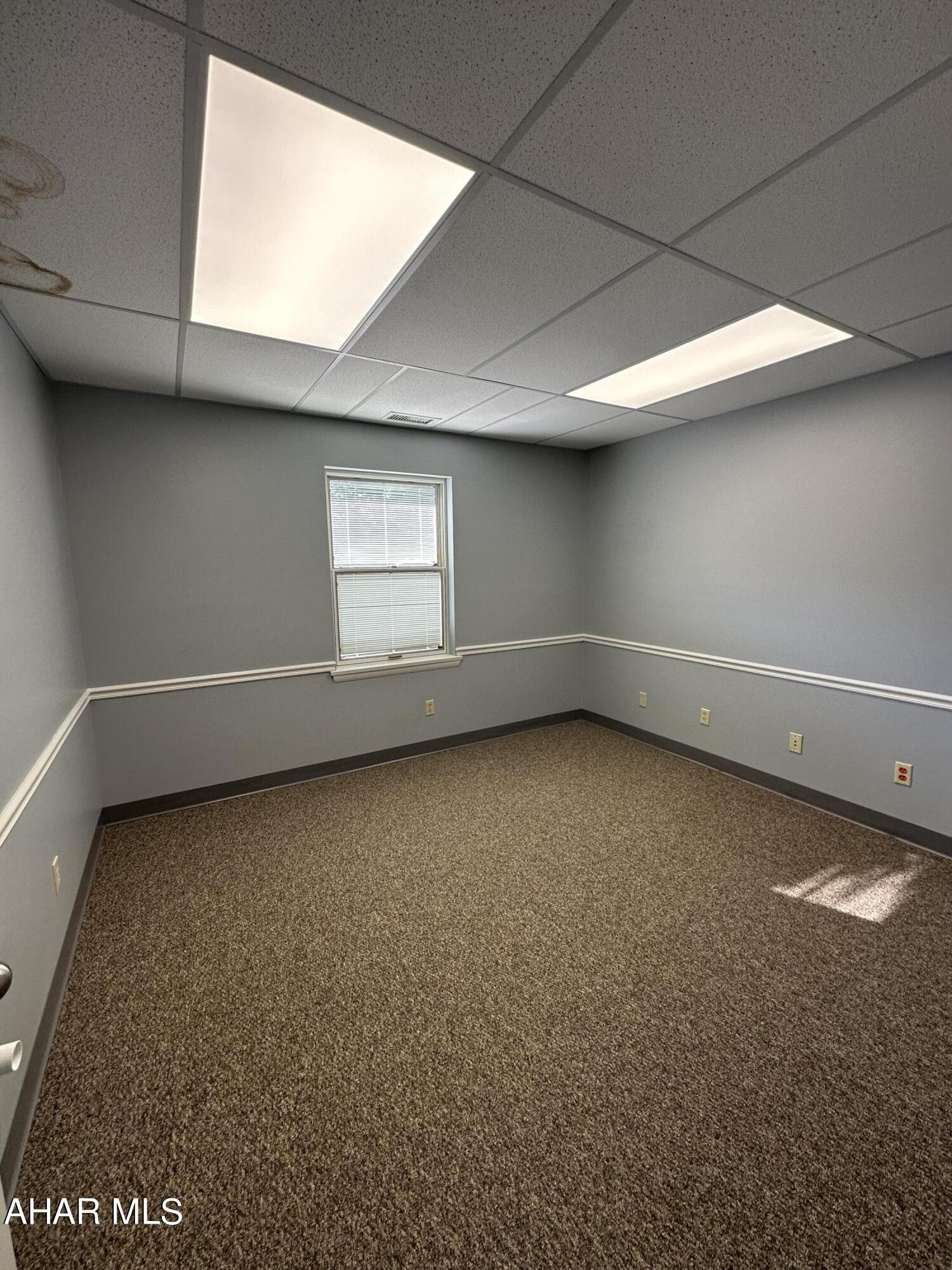 Unknown - Commercial Lease