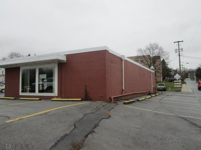 Unknown - Commercial Sale