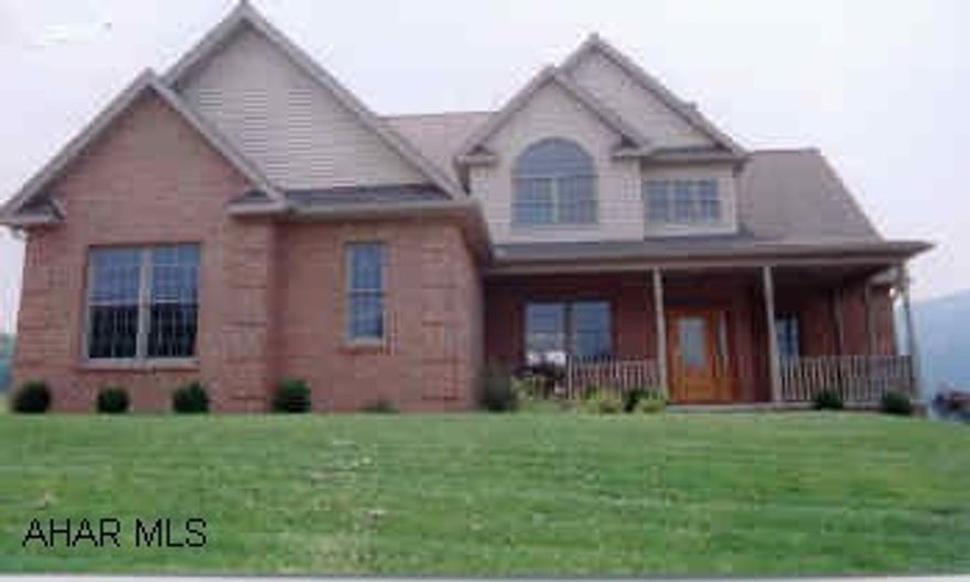 SCOTCH VALLEY. COUNTRYSIDE ESTATES. NATURAL CHERRY KITCHEN, OAK TRIM, 6 PANEL OAK DOORS. GREAT VIEW.