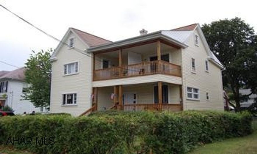 Investors!  4 Unit apartment complex fully occupied with a 2-car detached garage.  Great location and off-street parking. Investors!  4 Unit apartment complex fully occupied with a 2-car detached garage.  Great location and off-street parking.