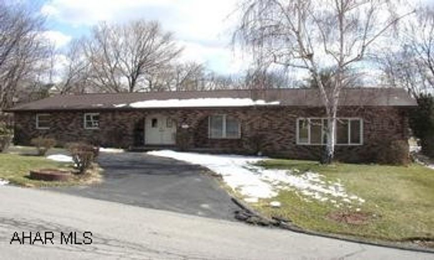 ORIGINAL OWNERS OF THIS CUSTOM BUILT ONE STORY. THIS ALL BRICK BEAUTY FEATURES VAULTED CEILINGS, PRIVATE 3 SEASON SUNROOM, AND PRIVATE LOCATION. SALE INCLUDES ALL APPLI. LARGE UNFINISHED LOWER LEVEL WITH 3/4 BATH. ORIGINAL OWNERS OF THIS CUSTOM BUILT ONE STORY. THIS ALL BRICK BEAUTY FEATURES VAULTED CEILINGS, PRIVATE 3 SEASON SUNROOM, AND PRIVATE LOCATION. SALE INCLUDES ALL APPLI. LARGE UNFINISHED LOWER LEVEL WITH 1/2 BATH.