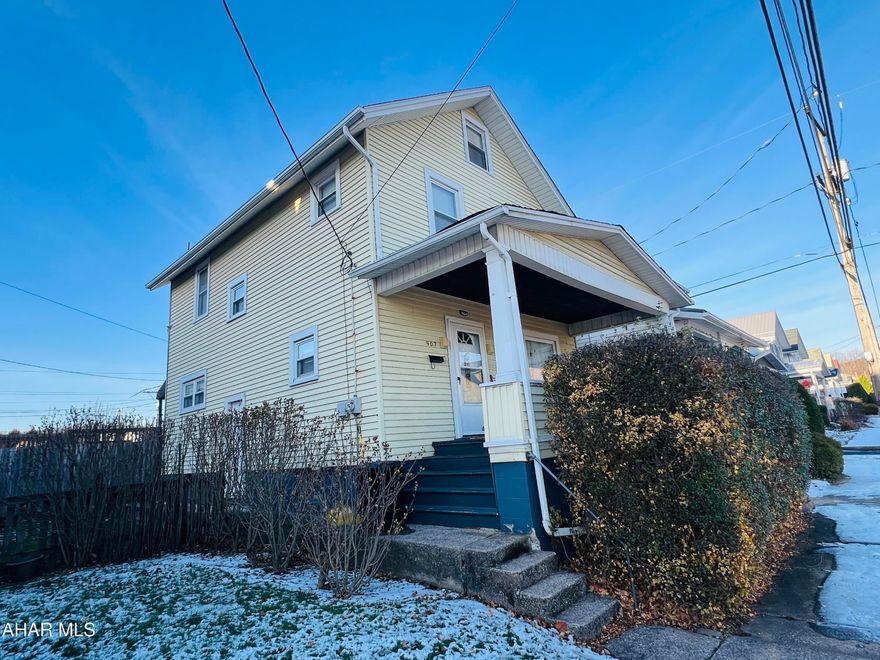 Charming 3-bedroom, 1-bath home, move-in ready and designed for low maintenance living!  This property offers a cozy and convenient lifestyle.  With minimal upkeep required, it's ideal for first-time buyers, downsizes, or anyone seeking a hassle-free home.  Don't miss your chance to make this lovely house your own!