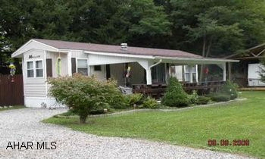 1993 Mallard Park model, 1 BR, 1 bath w/ 16 x 24 garage Immaculate Park Model set uup for yearound use. 1 BR, 1bath, 16 x 24 garage, covered deck, fenced back yard. Ypu don't want to miss this one. Call Mona @ 687-4514 or e-mail  monac21@windstream.net