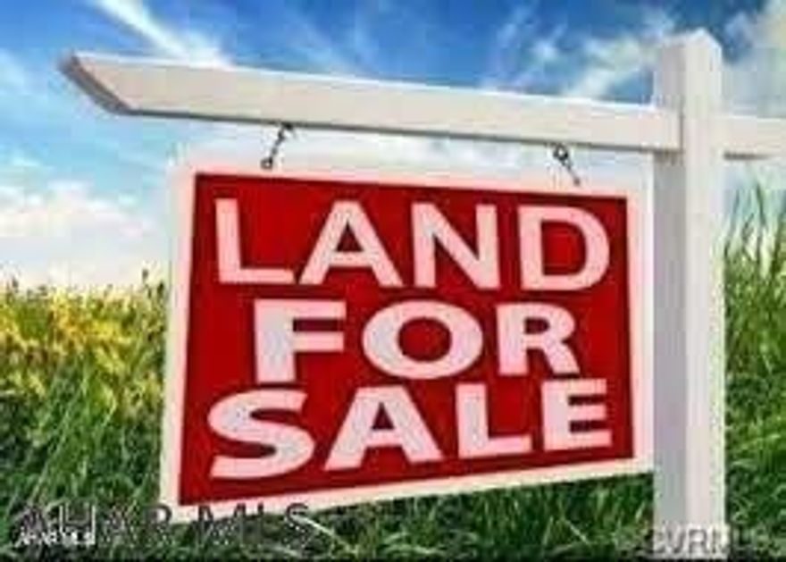 Pre-paid items: Homeowners capitalization fee $400, Pre-paid sewer tap fee $1,200, Pre-paid sewer inspection fee $200, HOA yearly $140. 
Be apart of a well-kept community in Altoona. The owner is a well-known contractor in the area who specializes in new construction. Call with any questions.