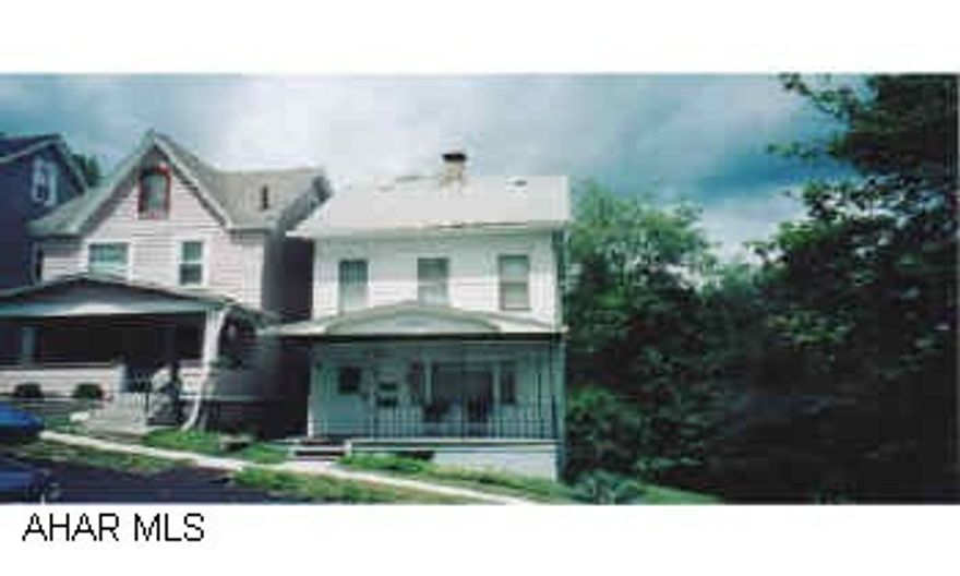 2 bedroom with attic for 3rd bedroom? large lot - r city lots 50x220. New sewer, water, gas lines into house. AC central 2 yrs. 2 bedroom with attic for 3rd bedroom? large lot - r city lots 50x220. New sewer, water, gas lines into house. AC central 2 yrs.
