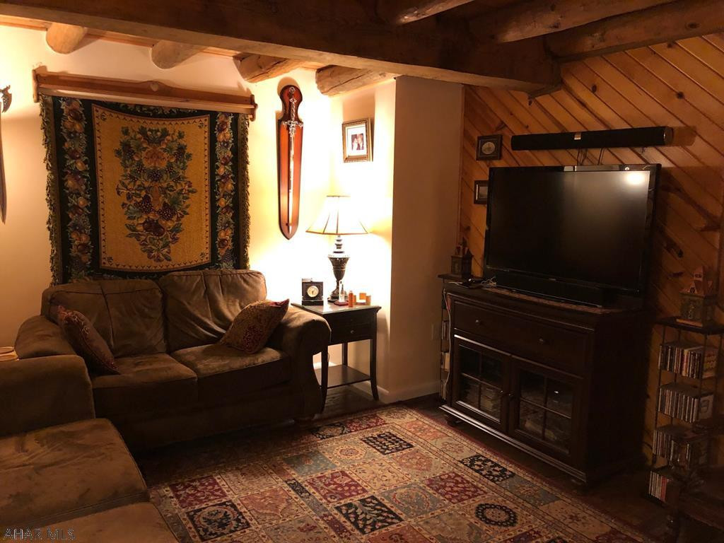 Glendale Yearound - Residential