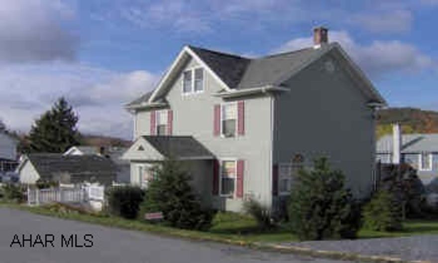 Completely remodeled home - Open living area, Cherry kitchen, Wood floors, Modern and tastefully done, Jacuzzi  on rear deck, Whirlpool tub, 4 zone heat, great home with appeal to younger  buyers.