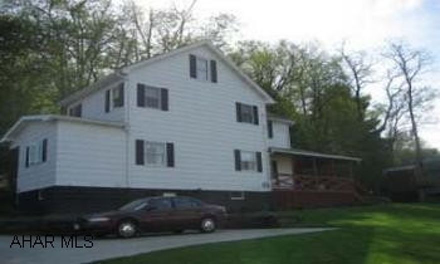 EXCEPTIONAL MOVE IN CONDITION HOME INCLUDES 3BR, ENTRANCE FOYER W/CERAMIC TILE FLOOR, LARGE LR, FORMAL DR, KITCHEN W/CERAMIC TILE, MODERN BATH, ATTIC WITH STORAGE CLOSETS. BASEMENT WITH FULL BATH AND LAUNDRY. 4 ZONE GHW HEATING SYSTEM, COVERED DECK 17X12, 100X150 LEVEL LOT WITH STORAGE SHED. PAVED OFF STREET PARKING.  GO TO RICKMASCIA.COM FOR MORE INFO.