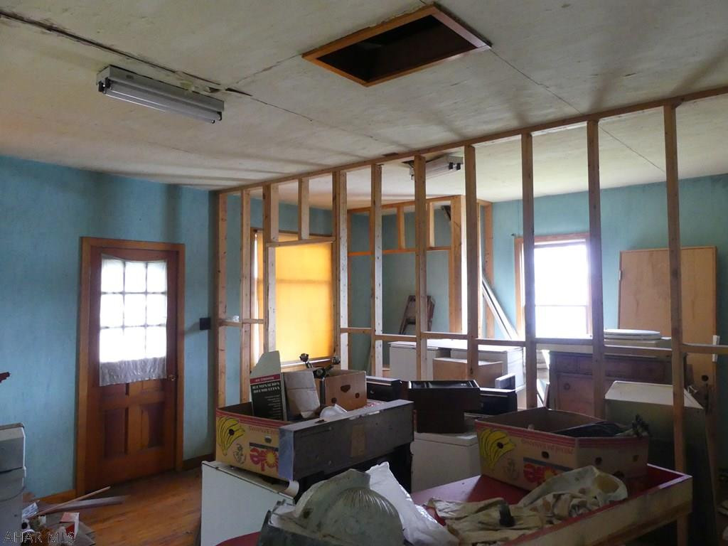 Unknown - Residential