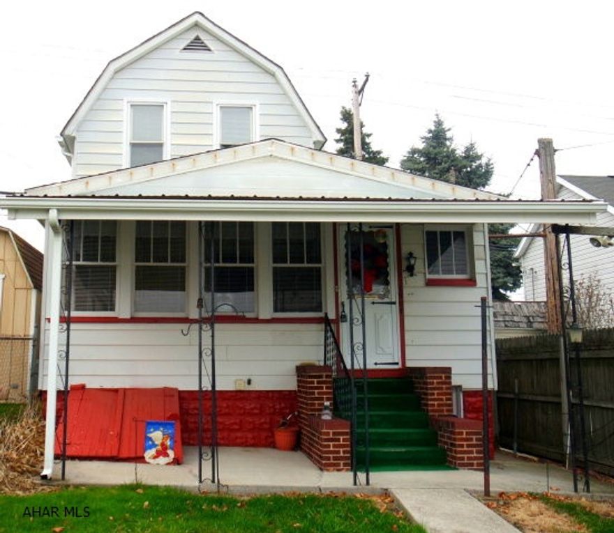 Very clean smaller home. Great investment property. Very much worth seeing. Central location.