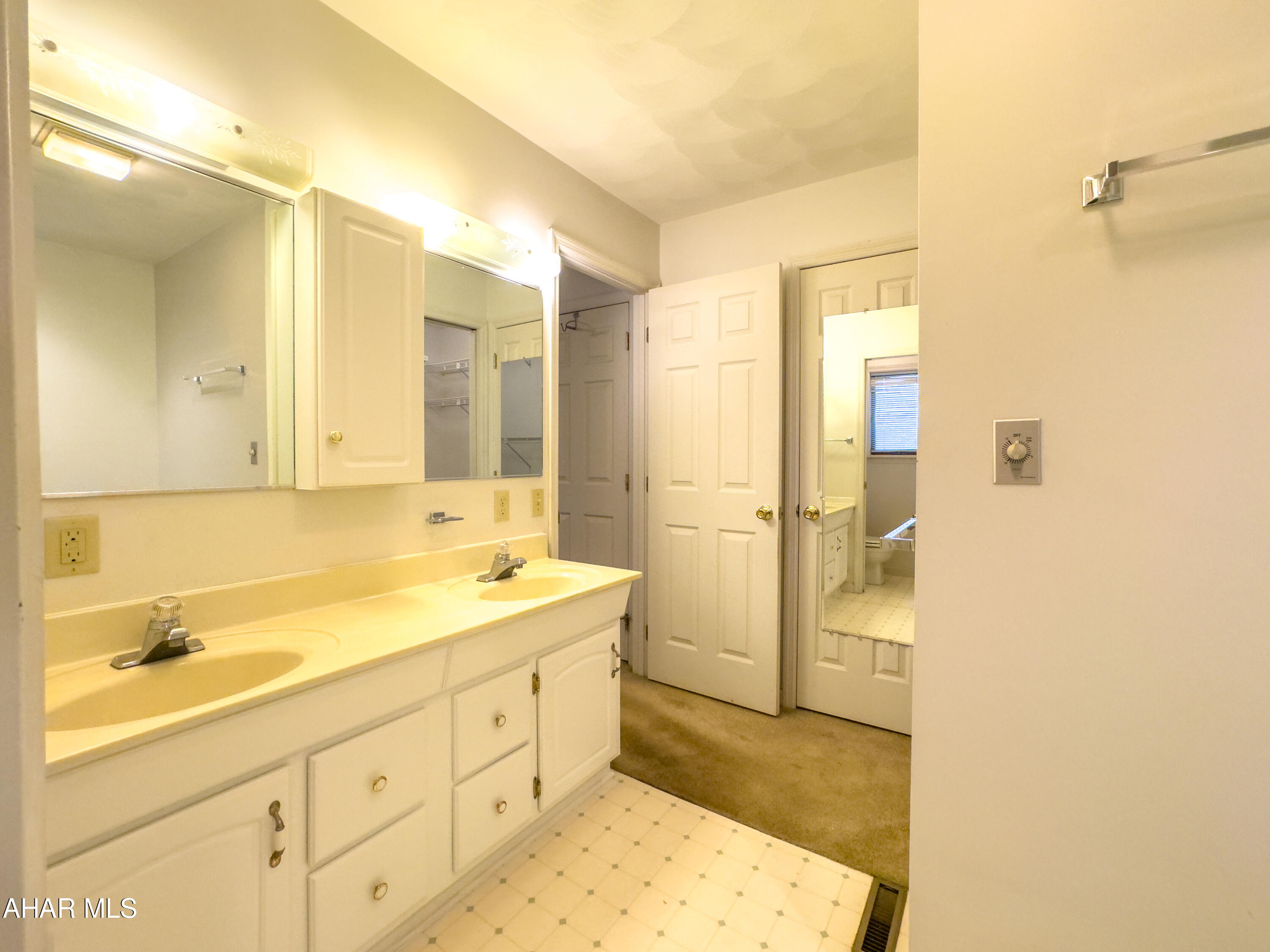 Las Villas - Residential