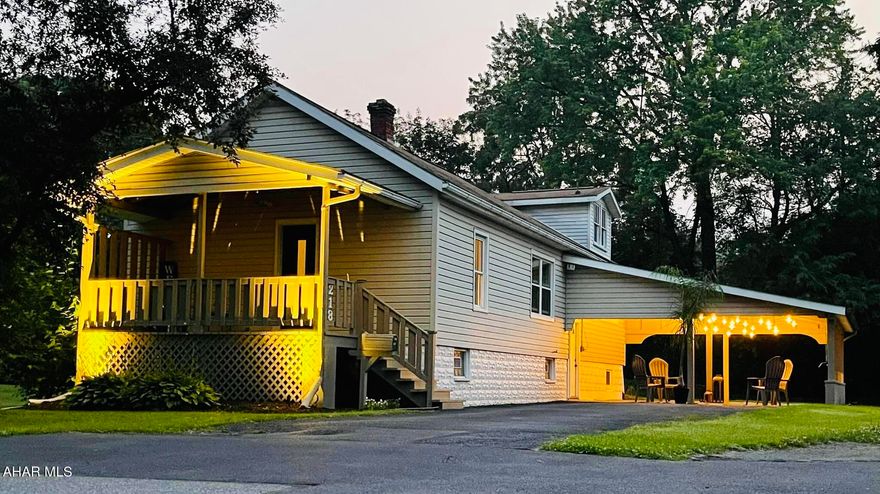 This adorable one story home features 3 bedrooms and one modern bath. The living room serves as the heart of the home, offering a cozy space for relaxation and entertainment. The interior features neutral tones, creating a blank canvas for personalization. Conveniently located, this home provides easy access to local amenities, schools, parks, shopping centers, and dining options.