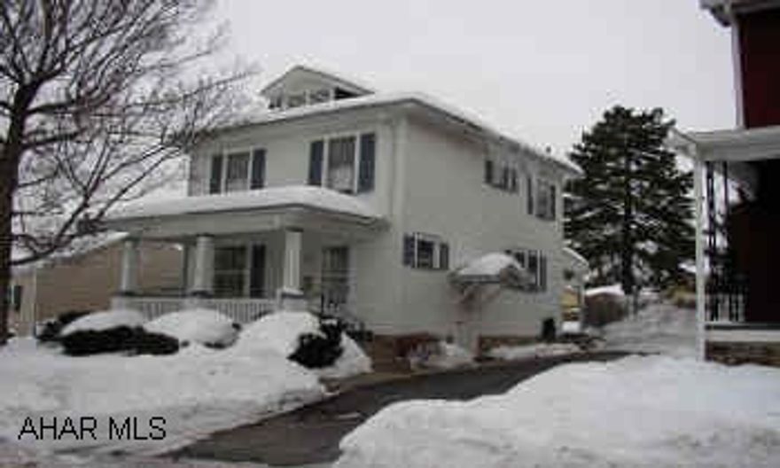 ELDORADO 2 BEDROOM HOME.  EXCELLENT CONDITION.  ALL APPLIANCES STAY.