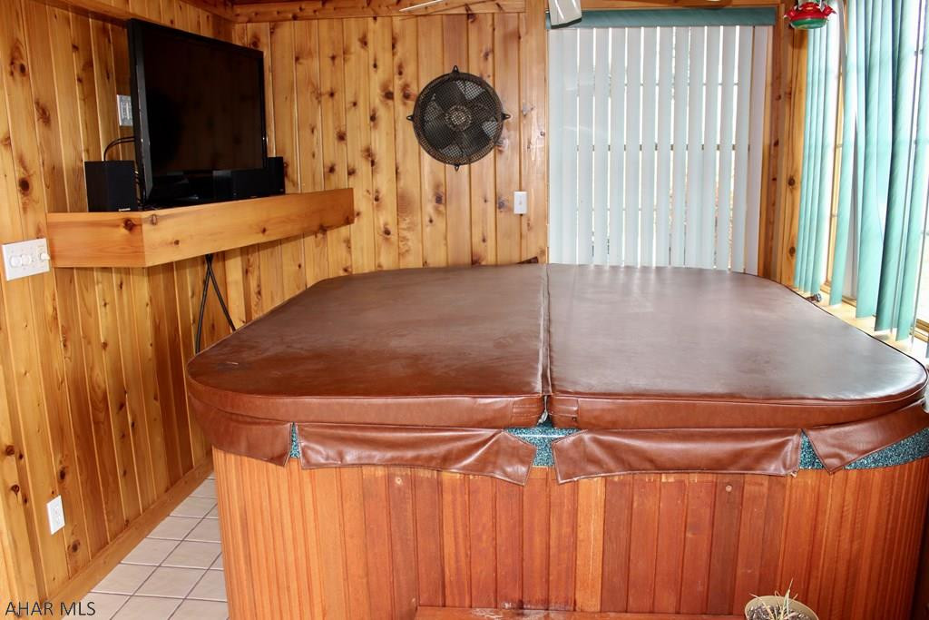 Holliday Heights - Residential