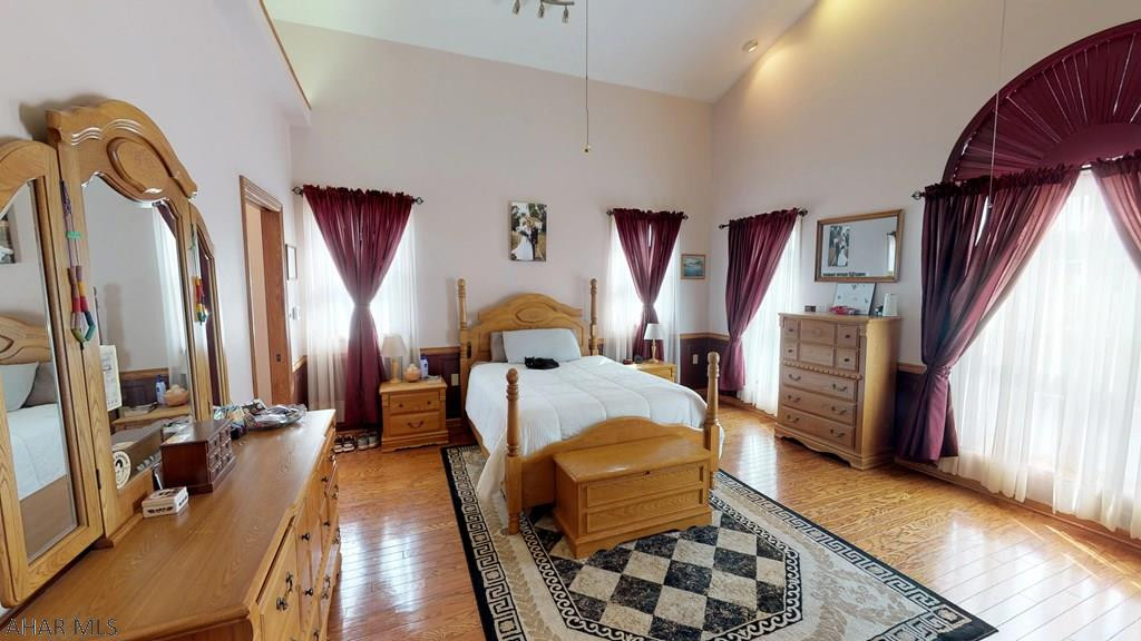 Holliday Heights - Residential