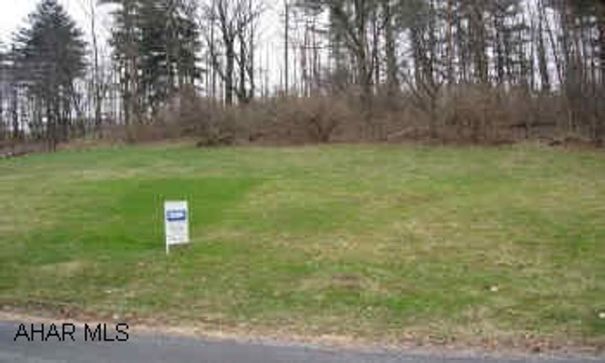 BEAUTIFUL .913 ACRE PARCEL IN HOLIDAY HEIGHTS!  ALL UTILITIES AVAILABLE!  PRIME TIME SPOT IN PENN FARMS!  DON'T MISS THIS OPPORTUNITY!