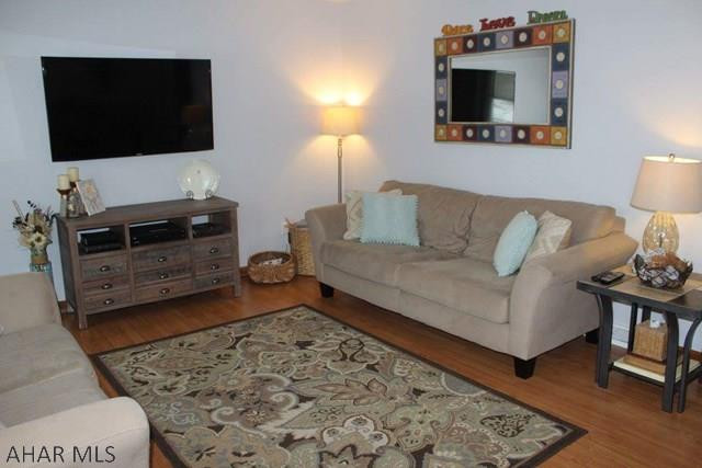 Rolling Hills - Residential