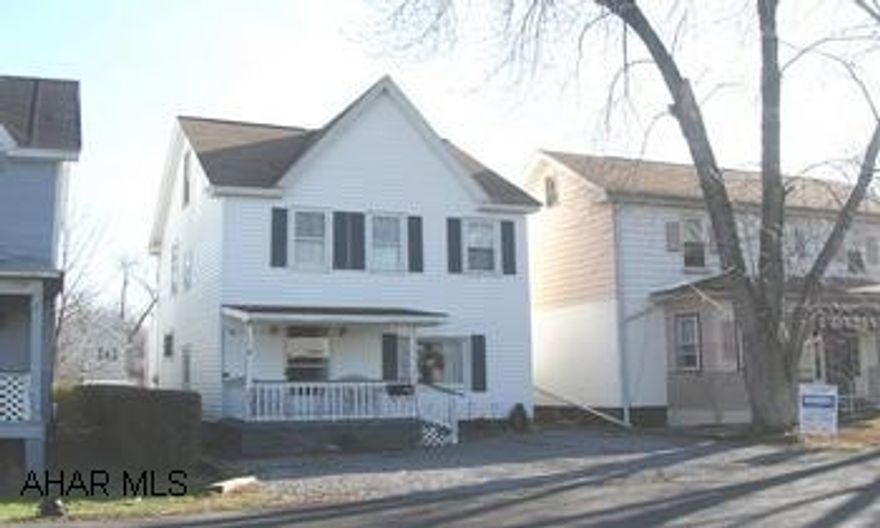 2 1/2 STORY HOME WITH 3 BRS, LG KITCHEN, E-I AREA, 1ST FLOOR LAUNDRY, FINISHED ATTIC BEING USED AS A FAMILY ROOM. LG BACK DECK. MOVE IN CONDITION. EBNER ELEMENTARY SCHOOL. A MUST SEE FOR FIRST TIME BUYERS. 2 1/2 STORY HOME WITH 3 BRS, LG KITCHEN, E-I AREA, 1ST FLOOR LAUNDRY, FINISHED ATTIC BEING USED AS A FAMILY ROOM. LG BACK DECK. MOVE IN CONDITION. EBNER ELEMENTARY SCHOOL.  A MUST SEE FOR FIRST TIME BUYERS.