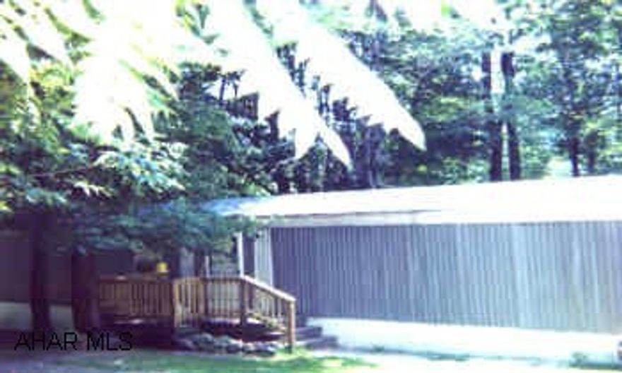 Lot rent $200/mo.  1993 Skyline mobile home in excellent condition.  From Rte 764-turn up Carson Valley-go 2.5 miles.  Turn right between pointer signs.   Lot rent $200/mo.  1993 Skyline mobile home in excellent condition.  From Rte 764-turn up Carson Valley-go 2.5 miles.  Turn right between pointer signs.