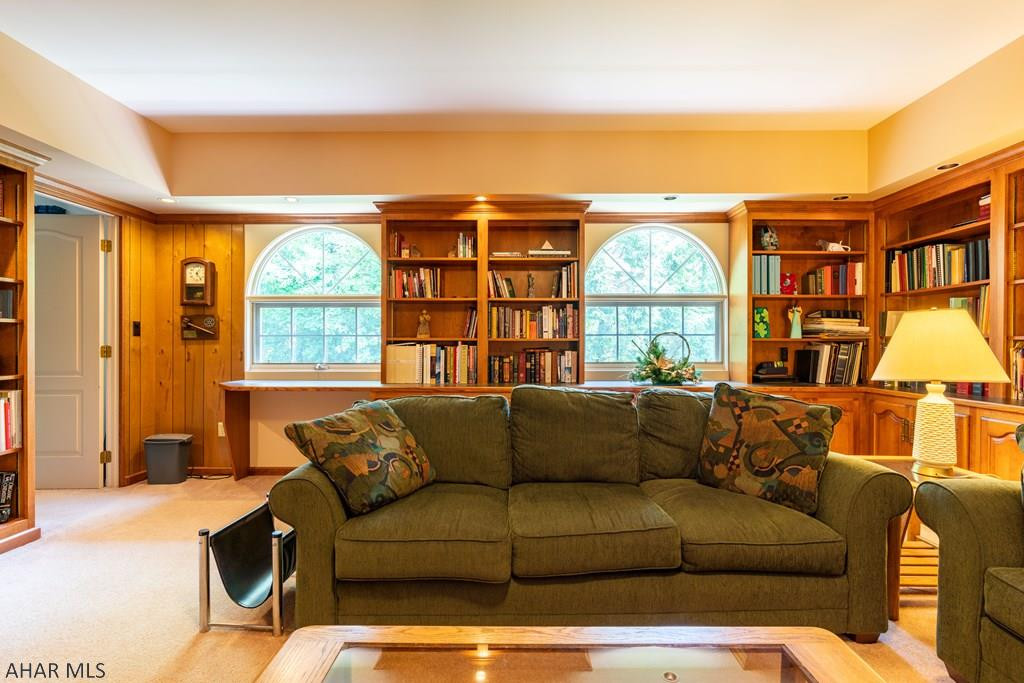 Holliday Heights - Residential