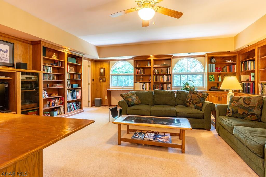 Holliday Heights - Residential