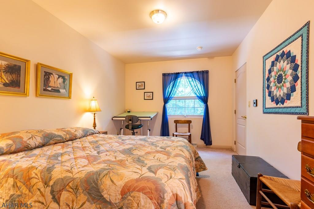 Holliday Heights - Residential