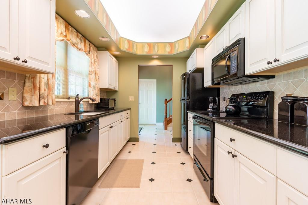 Holliday Heights - Residential