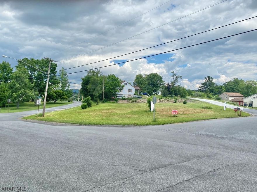 Make this beautiful open corner lot in Lakewood Manor your place to build your dream home.  Minutes from Bedford Omni Springs.  Easy access to I 99, 30 and PA turnpike.  Electric. city water, sewer and cable accessible. Call today for information on this lovely area.