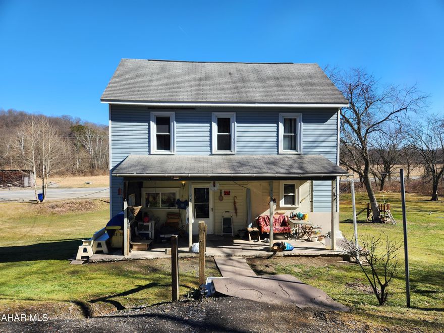 Four bedroom, 1 bath home on 1.166 acres. Property in need of a little TLC.