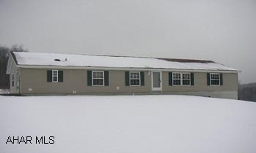3 BEDROOM,  2 BATH-- DOUBLEWIDE ON 3 +/- ACRES 24 X 66 --1998 DOUBLEWIDE ON FULL FOUNDATION WITH INTEGRAL GARAGE.  SIITING ON APPROX 3 COUNTRY ACRES, UNIQUE FLOOR PLAN. PLEASE REMOVE SHOES!1