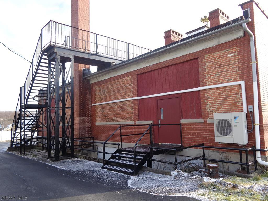 Wehnwood - Commercial Sale