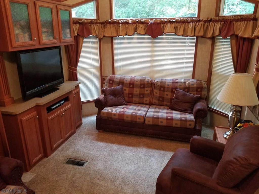 Glendale Yearound - Residential