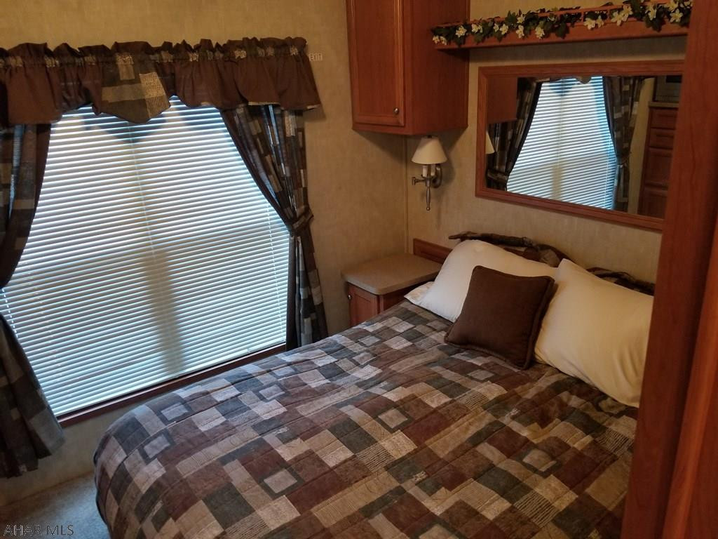 Glendale Yearound - Residential