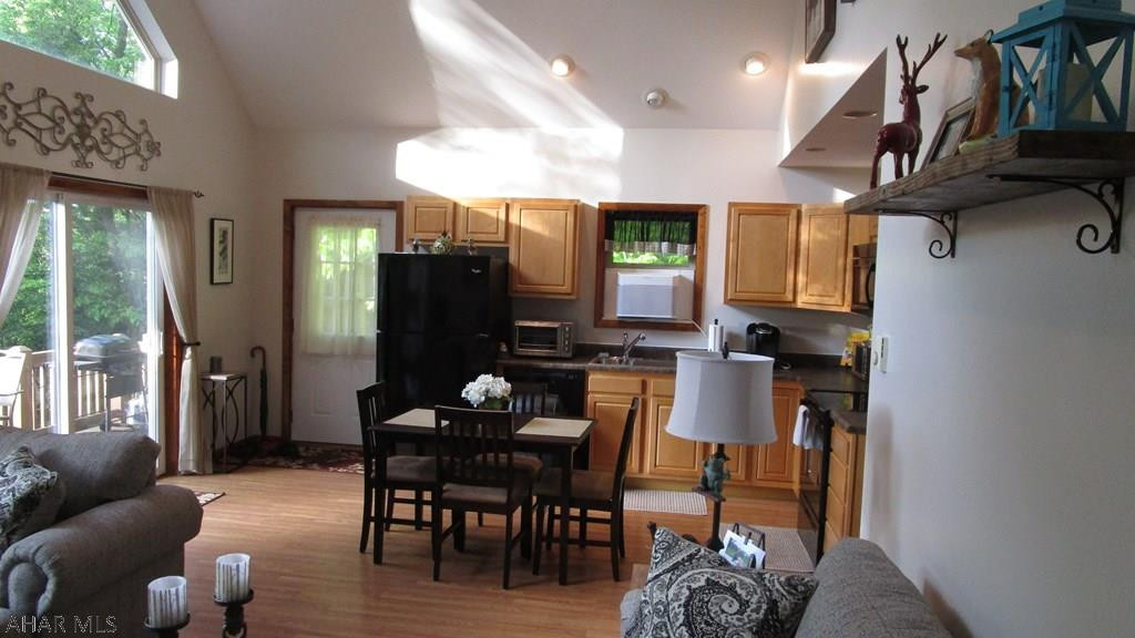 Glendale Yearound - Residential