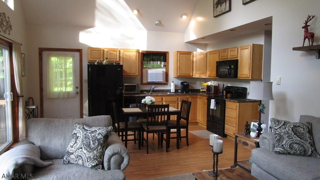 Glendale Yearound - Residential