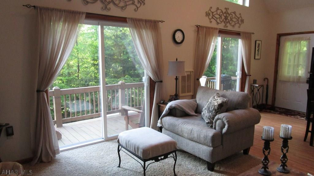 Glendale Yearound - Residential