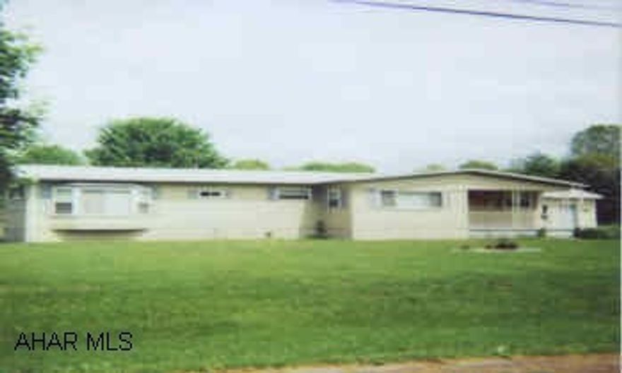 ADDITIONAL LOT 100X118 INCLUDED WITH SALE. SPACIOUS 2 CAR GARAGE. GREAT WORK AREA. NO ZONING.