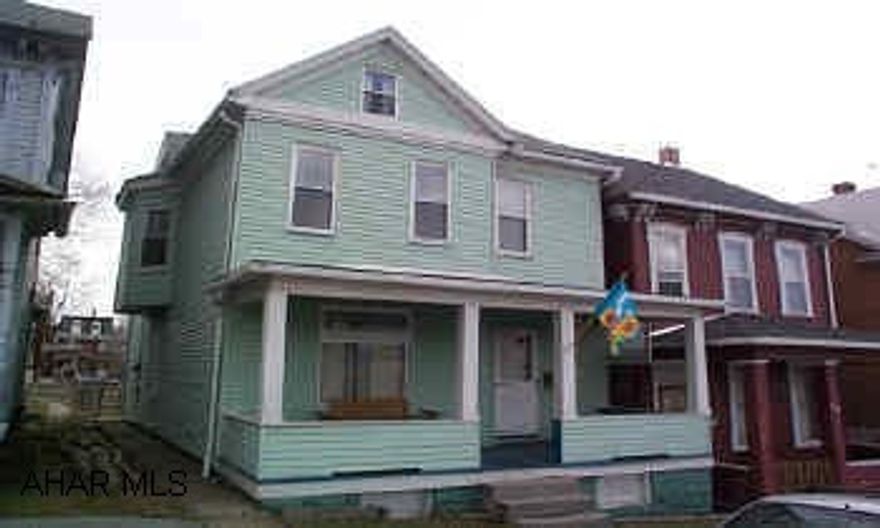 xtremely well cared for home. Excellent mechanics,offstreet parking first floor laundry and ready to move right in!!