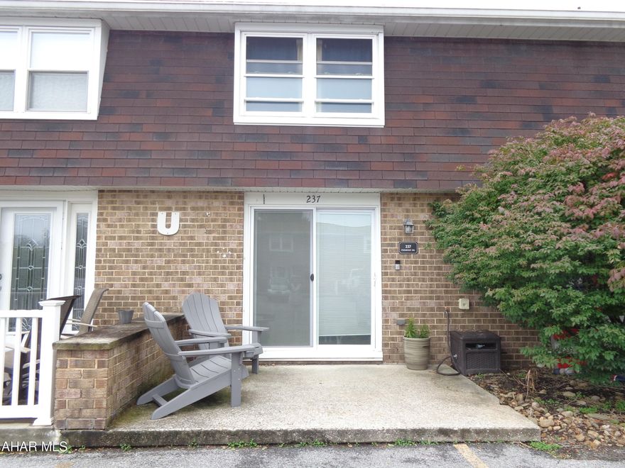 ALL OFFERS TO BE IN BY 8:00 Tuesday, September 26th.  Cozy, friendly, & a carefree lifestyle in Maple Hollow Townhouses.  Extremely well maintained 2 bedroom, 1.5 bathroom with a partially finished basement.  $160,/mo Association fee covers roof, snow plowing, grass cutting, swimming pool use, trash removal.