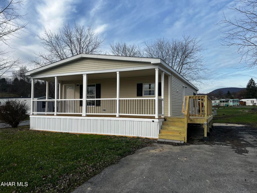 Welcome to the Willowbrook Mobile Home Community, where you'll find a brand-new, one-story living space waiting for you! Nestled on a corner lot at the front of the community, this Eagle River home is sure to catch your eye. With three bedrooms, a spacious master suite featuring a private bathroom and a walk-in closet, this home has everything you need for a comfortable and stylish living environment. The kitchen is a chef's dream, boasting ample countertop space and a large island. Don't miss out on this incredible opportunity to make this amazing living space your own. Book your tour today and let the Willowbrook Mobile Home Community experience begin! And the best part? Lot rent is just $405 per month, which includes trash removal. Own this gorgeous home., don't wait, give me a call today and let's make this dream a reality!