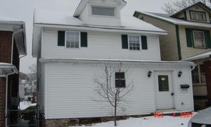 3 Bedrooms, 2 bath w/ eat in kitchen- oak cabinets & center island.  1st floor BA & laundry.  Central Air.  Bank repo.  SOLD "AS IS"  Newer furnace.  Prior to making an offer, contact listing agent for addendums.  Take flashlight- no lights. 3 Bedrooms, 2 bath w/ eat in kitchen- oak cabinets & center island.  1st floor BA & laundry.  Central Air.  Bank repo.  SOLD "AS IS"  Newer furnace.  Prior to making an offer, contact listing agent for addendums.  Take flashlight- no lights.  Prior to making offer contact listing office for a addendum.