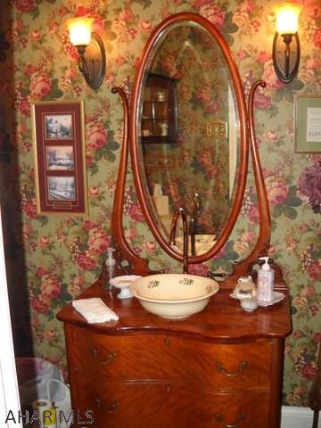 Glendale Yearound - Residential