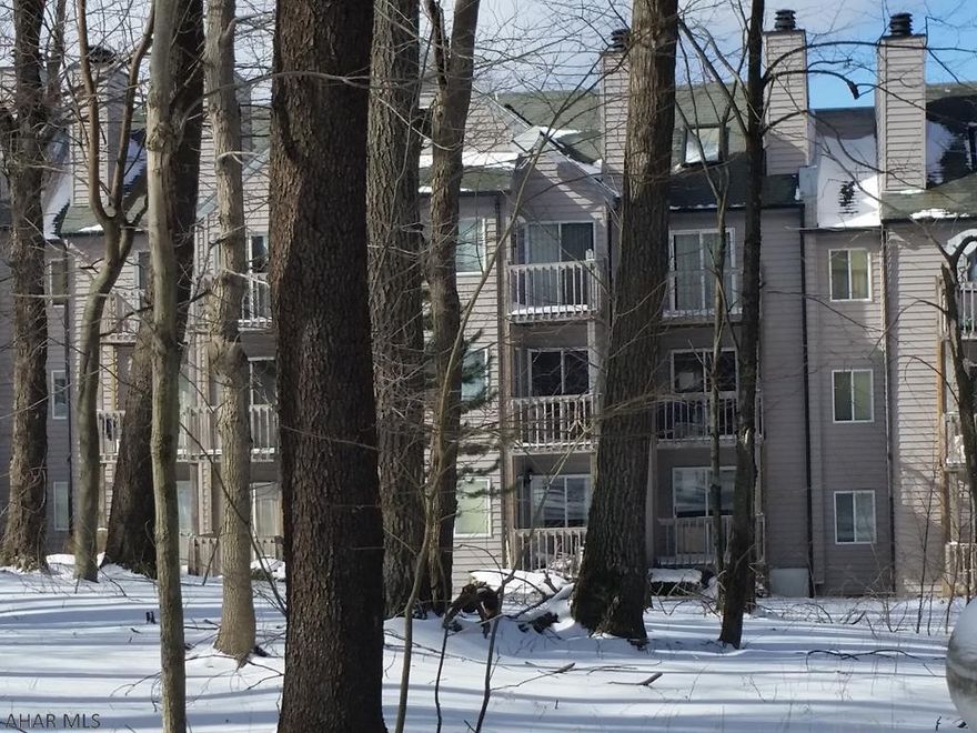 Nice fully furnished (except for personal items) 2nd-floor studio with alcove bed, fireplace & balcony - sleeps 4. Electric system is breakers.  $255/mo HOA dues include:  outside maintenance, indoor & outdoor pools, hottubs, + tennis court usage.  4-seasons resort:  Golfing & skiing for a fee.  Sq ft per tax card - buyer to verify sq ft & taxes.  J-426