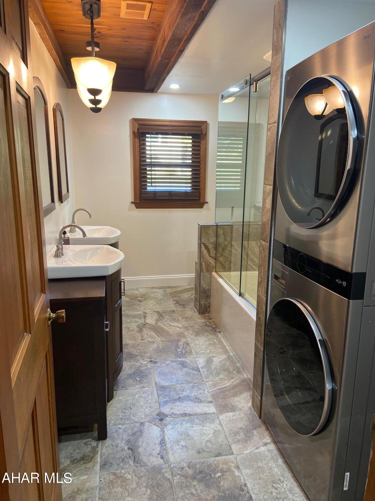 Maple Hollow - Residential