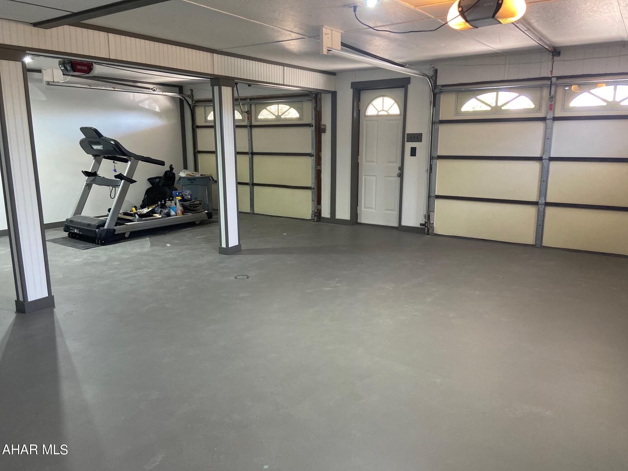 Maple Hollow - Residential