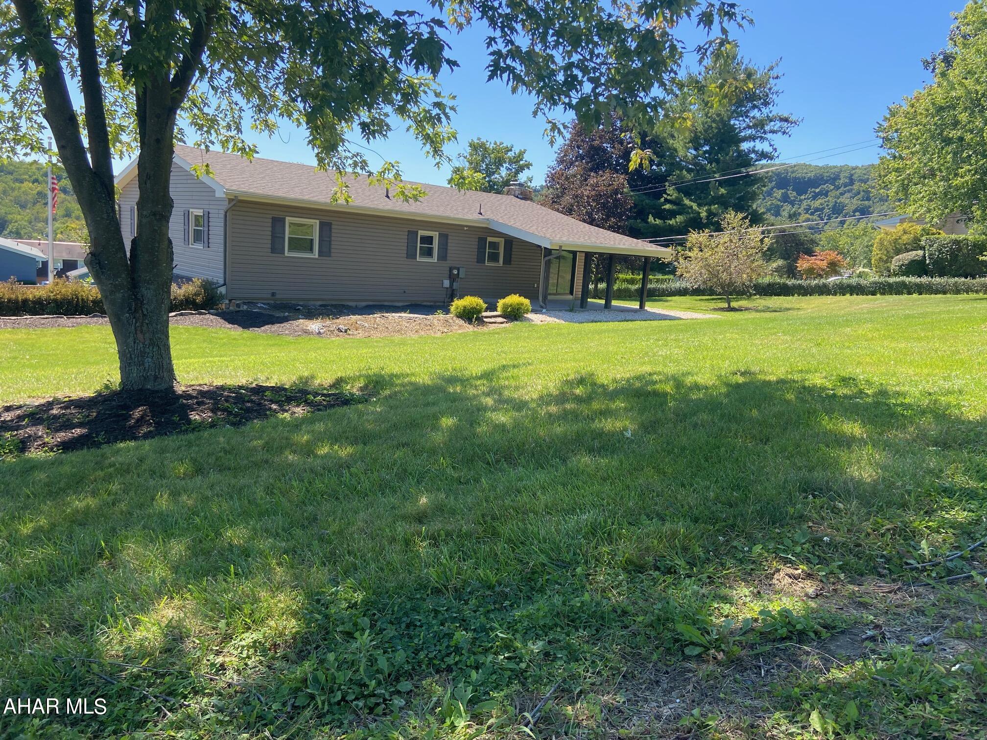 Maple Hollow - Residential