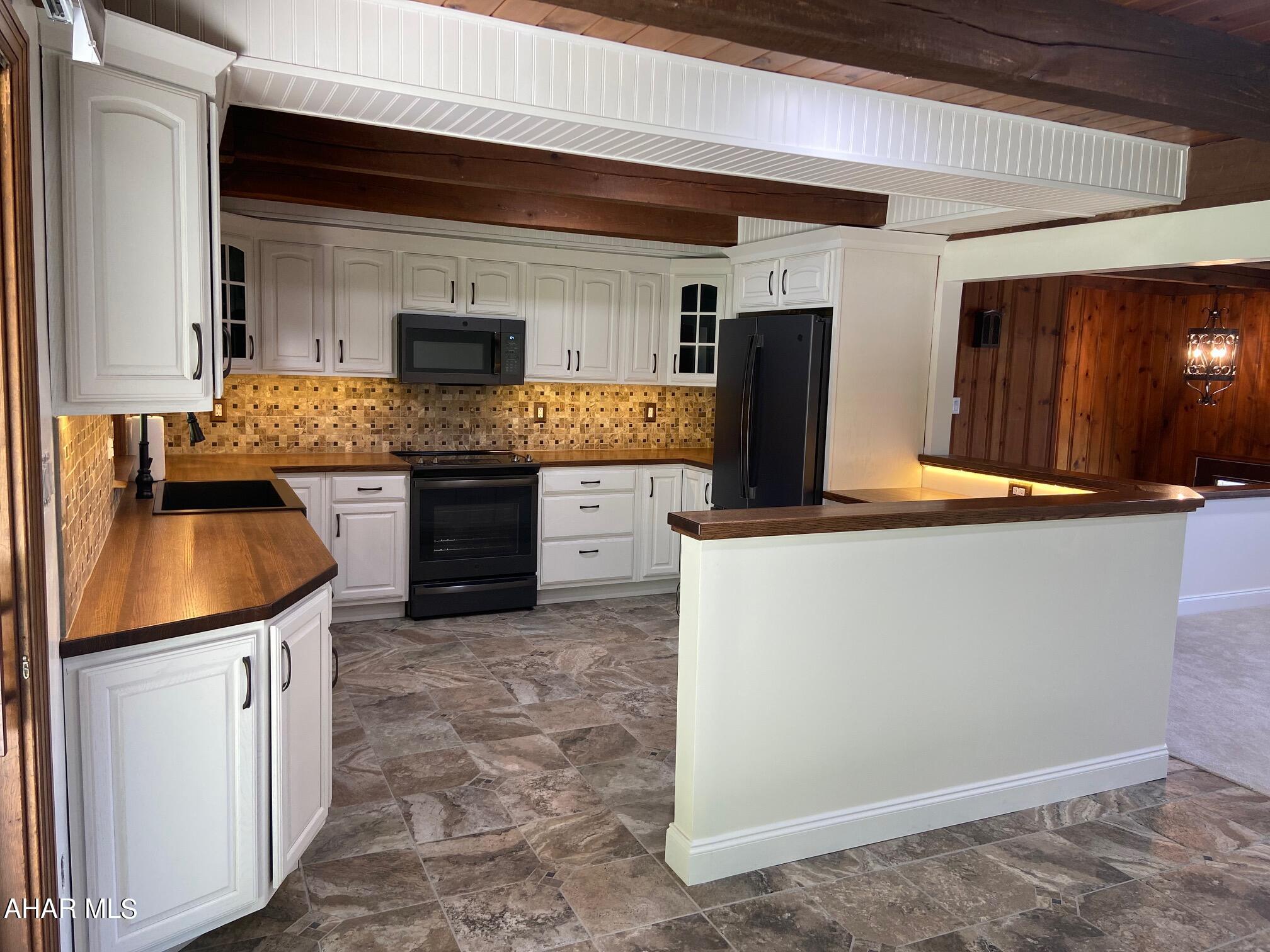 Maple Hollow - Residential