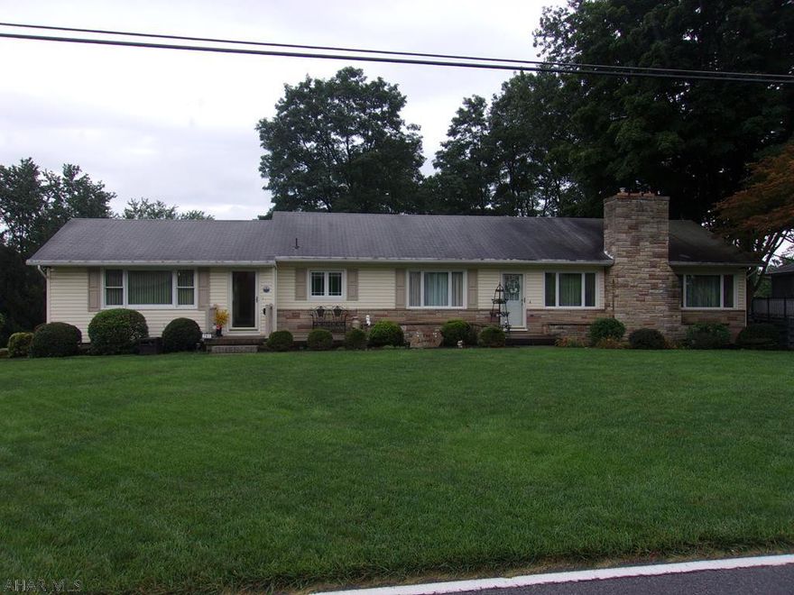 Beautiful, large, well maintained home located on Ruskin Drive on .5 acres!  Main floor features kitchen, living room with access to a nice size deck overlooking the tree-lined back yard, dining room with beautiful hardwood floors, large family room with gas fireplace, 3 bedrooms and 2 baths!  Plenty of closets offer lots of storage space.  Basement is partially finished with a full kitchen including range, fridge, and microwave, plus a recreation room with access to a large covered patio.  Bonus rooms in basement including utility room, laundry room, possible workshop AND a 2 car integral garage.  This gorgeous home is so much larger than it looks - too many features to list - do not miss out on this home!