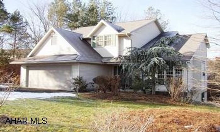 FABULOUS CURB APPEAL!  THIS IMMACULATE FOUR BEDROOM OFFERS TWO FULL AND TWO HALF BATHS!  LARGE EAT IN KITCHEN WITH ALL APPLIANCES INCLUDED.  LIVING ROOM FEATURES VAULTED CEILINGS WITH GAS FIREPLACE.  FULL FINISHED LOWER LEVEL WITH WALK OUT FAMILY ROOM. FABULOUS CURB APPEAL!  THIS IMMACULATE FOUR BEDROOM OFFERS TWO FULL AND TWO HALF BATHS!  LARGE EAT IN KITCHEN WITH ALL APPLIANCES INCLUDED.  LIVING ROOM FEATURES VAULTED CEILINGS WITH GAS FIREPLACE.  FULL FINISHED LOWER LEVEL WITH WALK OUT FAMILY ROOM. ALL ON 1/3 ACRE OF WOODED PRIVACY!  ASK FOR BOB MILLER!