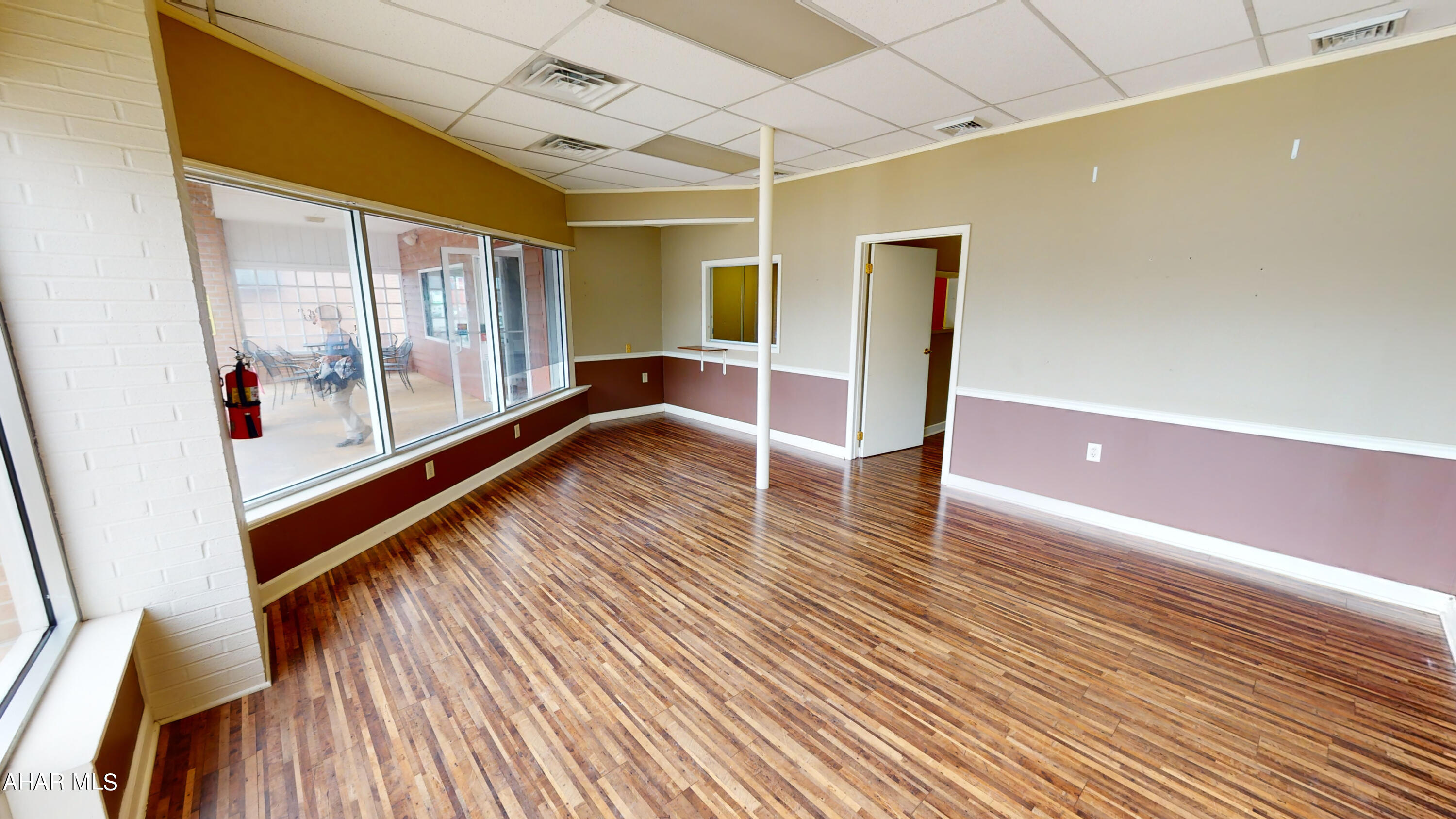 None - Commercial Lease